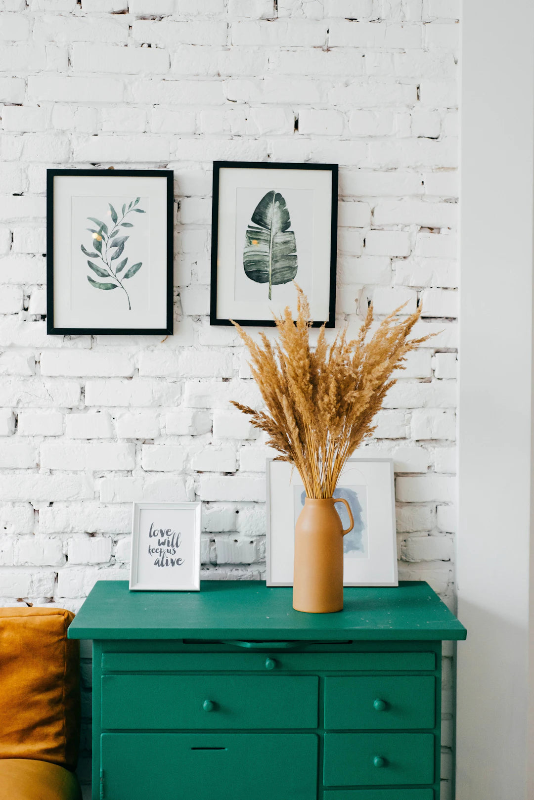 Creating a Maximalist Gallery Wall Your Ultimate Guide