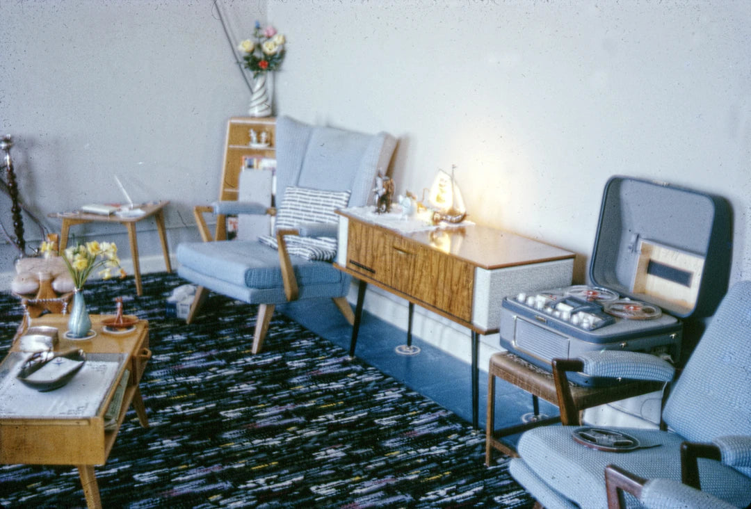 Balancing Statement Pieces in a Maximalist Room