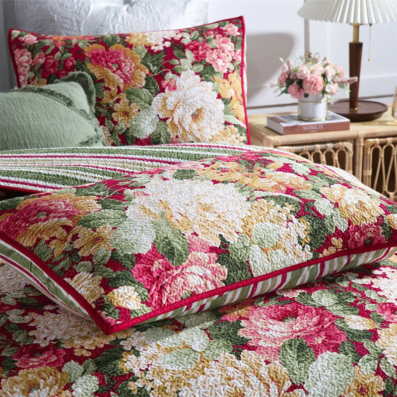 Bold Garden Quilt Reversible Bedding Set