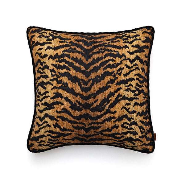Create Your Dream Bedroom with Sustainable Throw Pillows Luxury